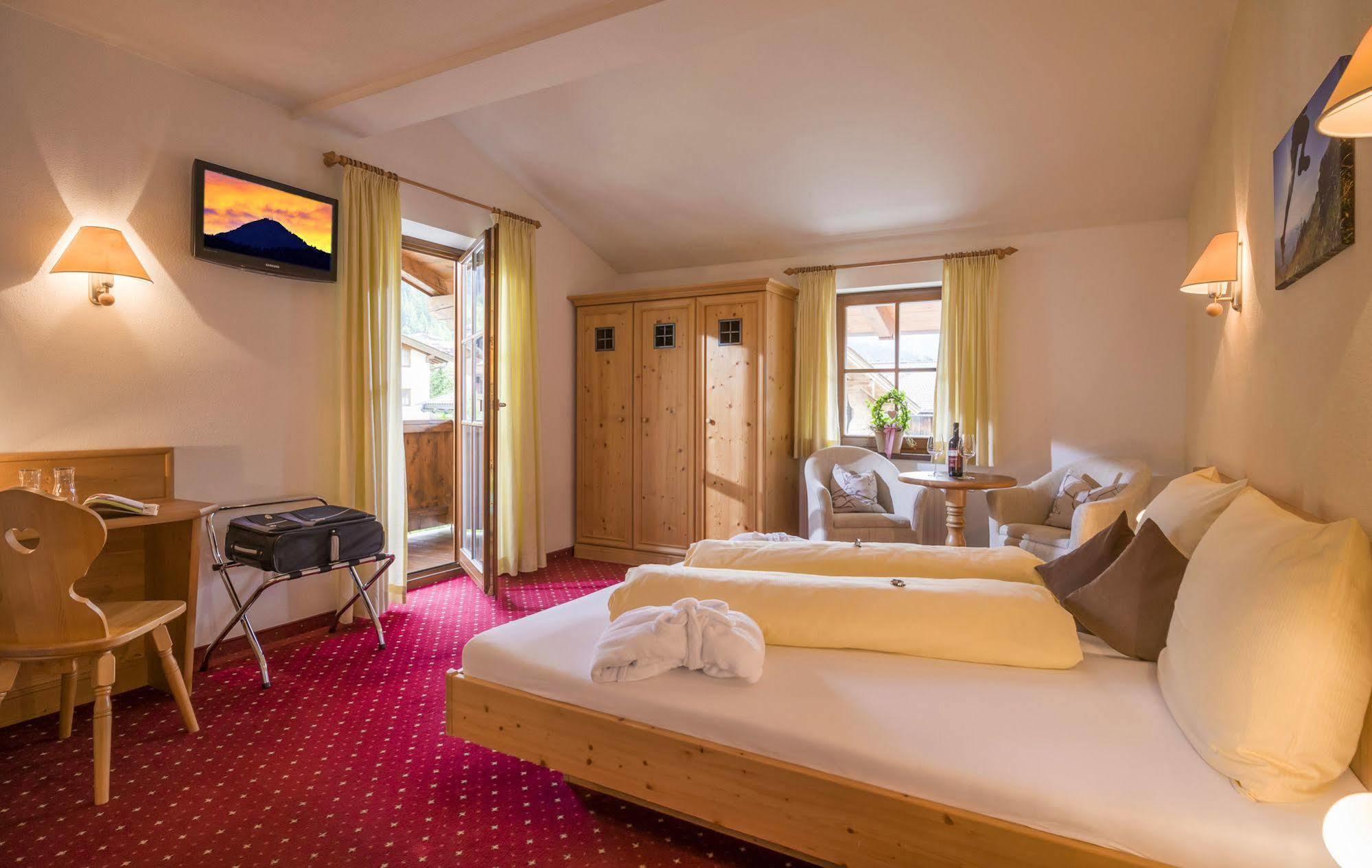 Hotel Reitlwirt Brixen im Thale Ngoại thất bức ảnh