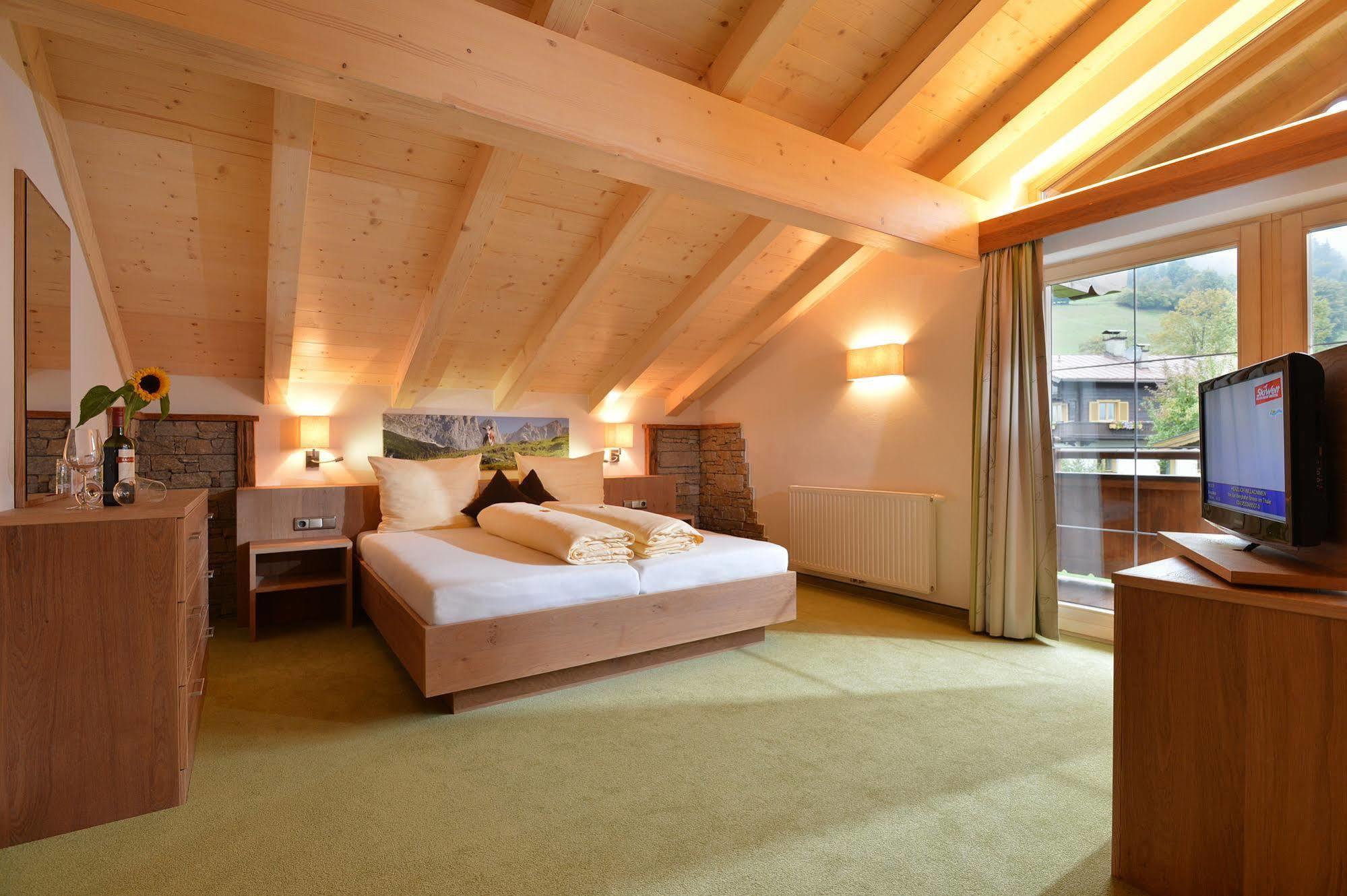 Hotel Reitlwirt Brixen im Thale Ngoại thất bức ảnh